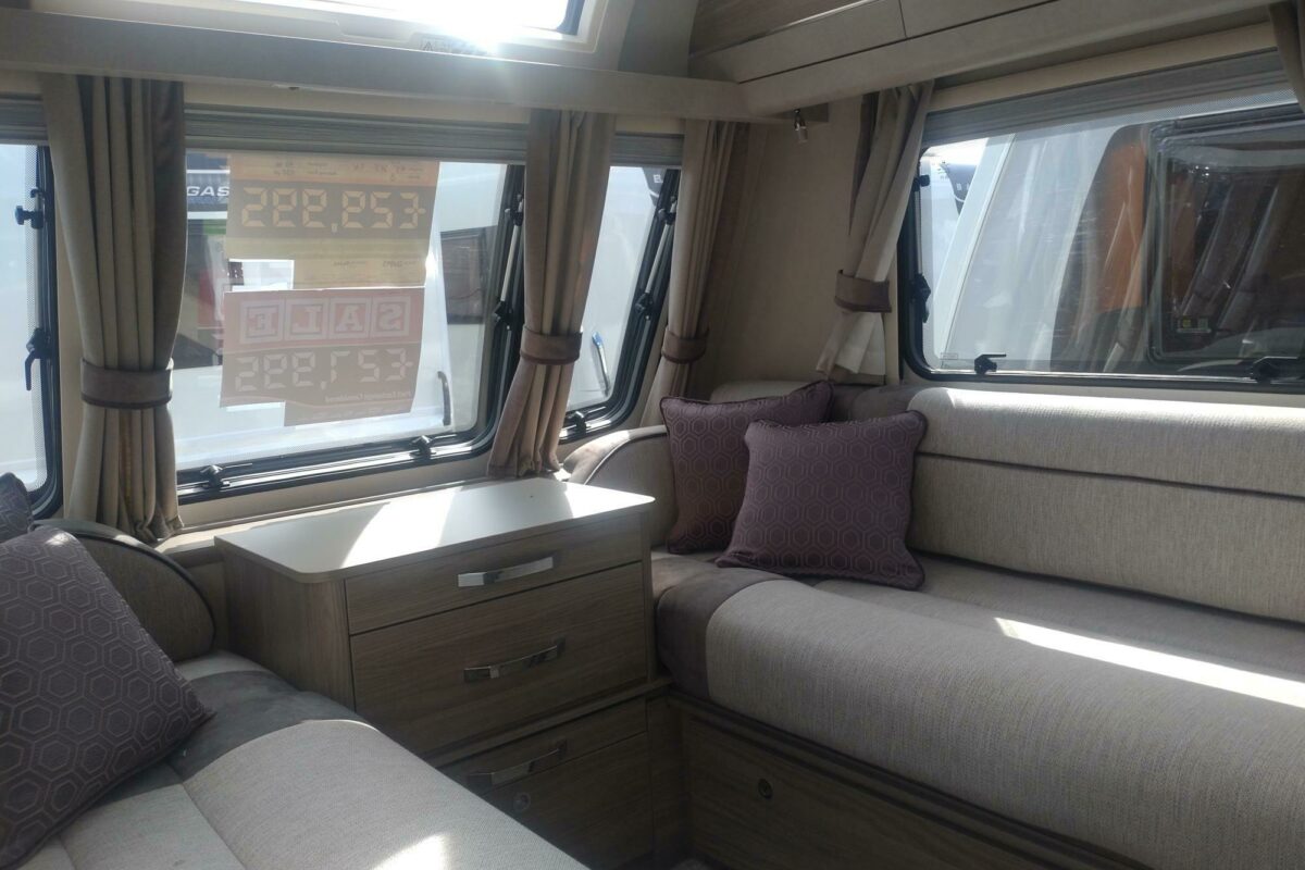 Elddis Sherwood 585 Interior