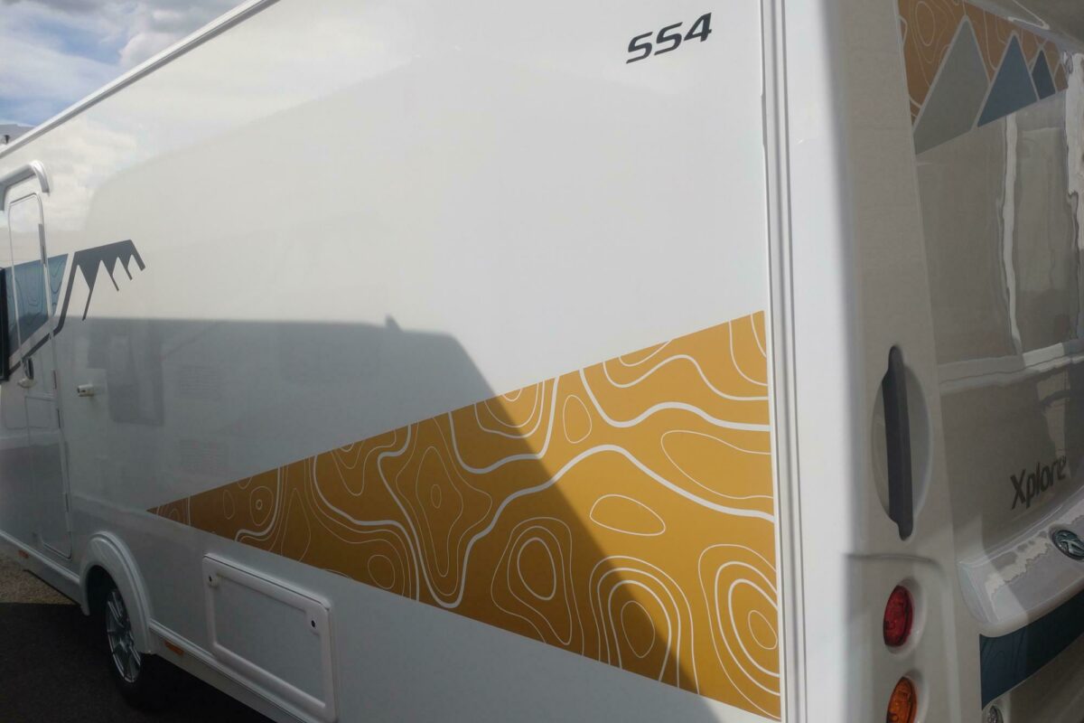 Elddis Xplore 554 Nearside