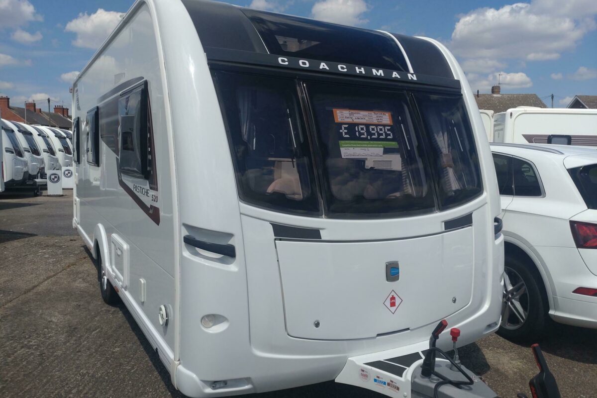 Coachman  Pastiche 520 Front