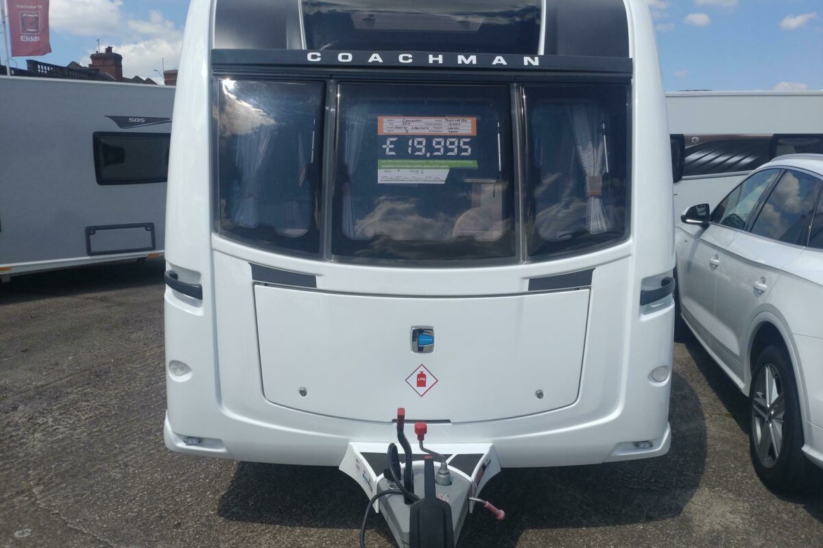 Coachman  Pastiche 520 Front