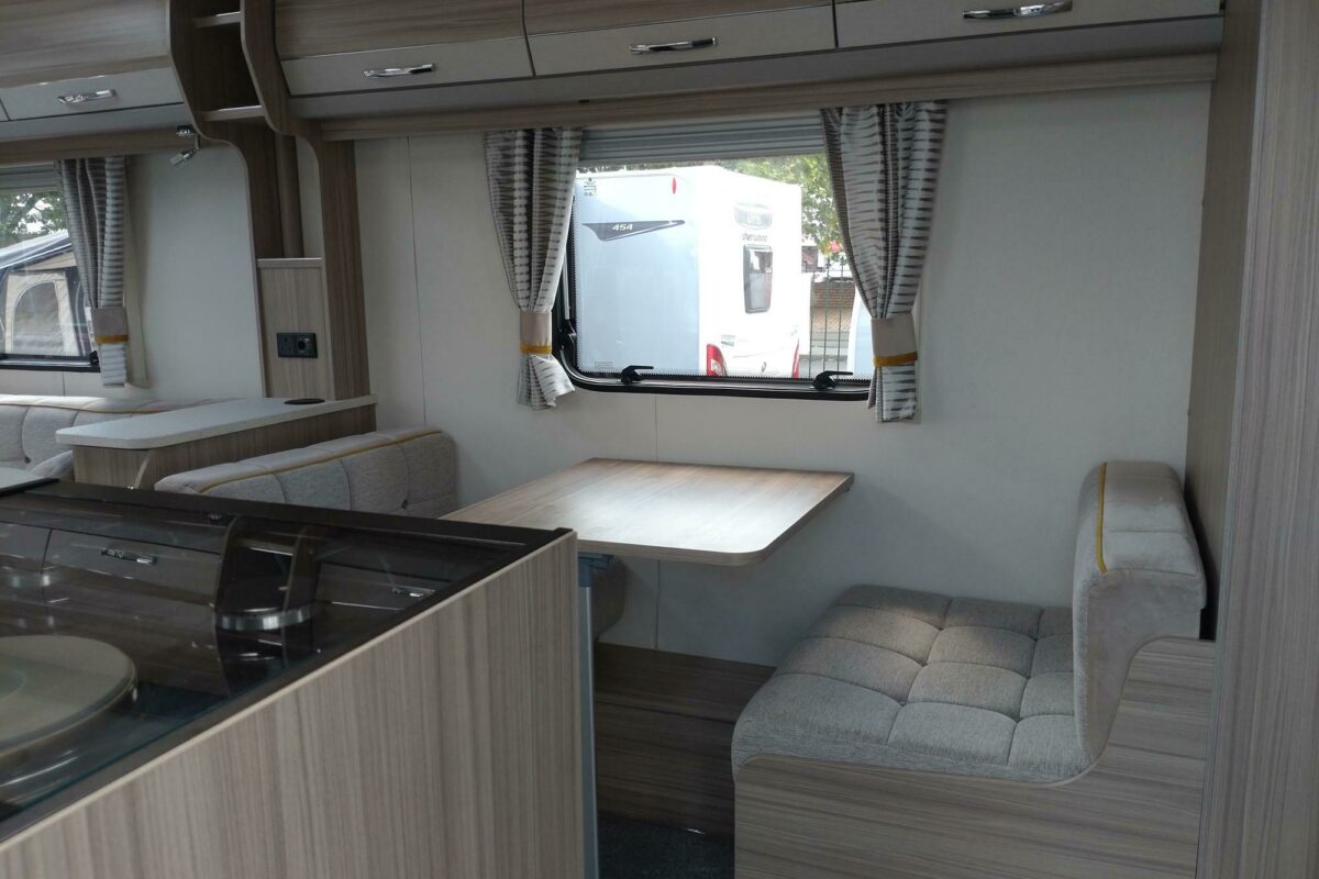 Coachman  Pastiche 520 Interior