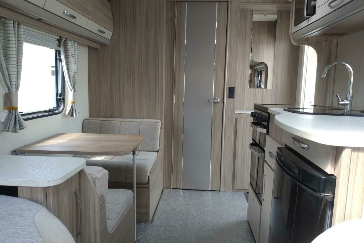 Coachman  Pastiche 520 Interior