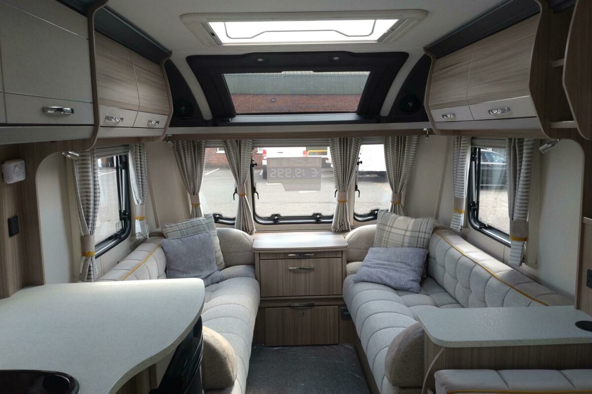 Coachman  Pastiche 520 Interior