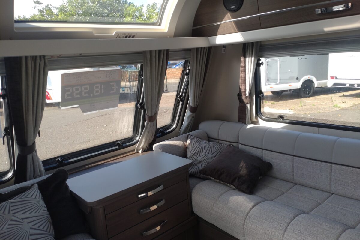 Elddis Affinity 554 Interior