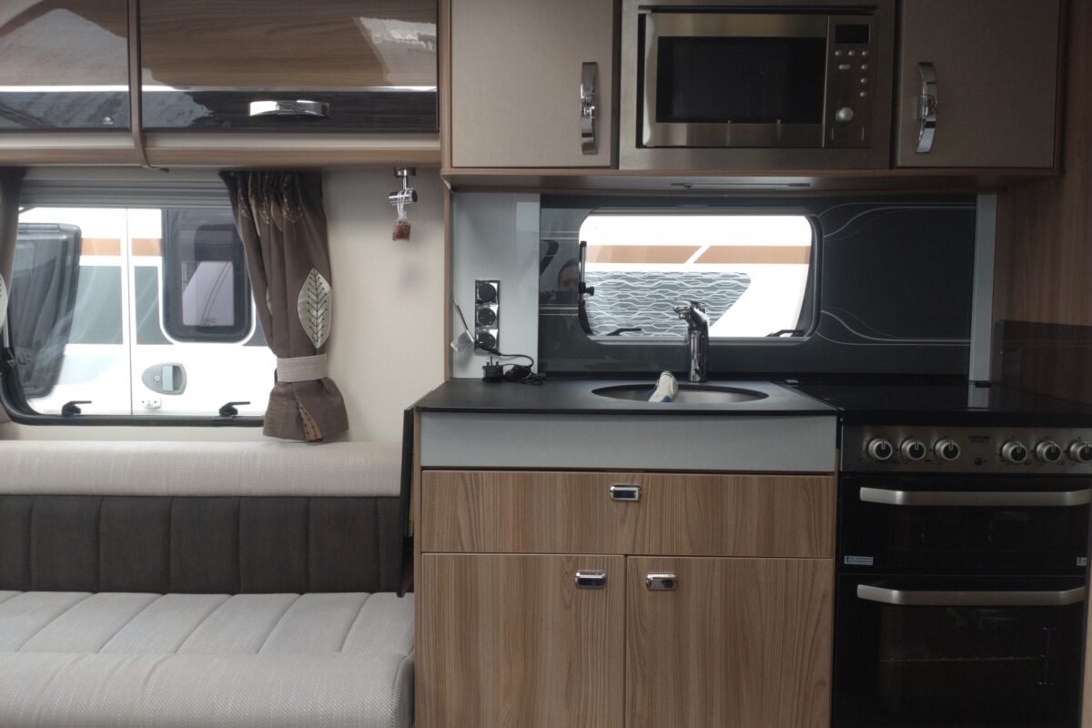 2016 Swift Conqueror 580 Interior