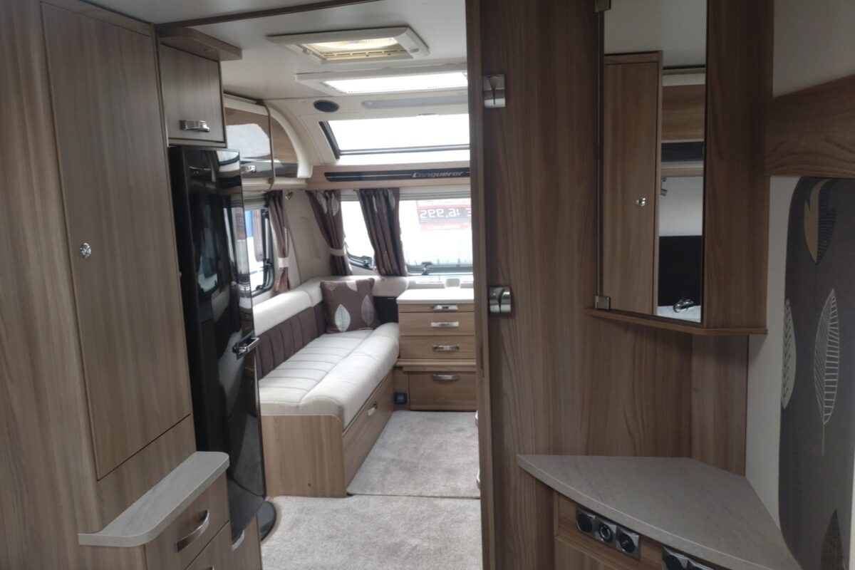 2016 Swift Conqueror 580 Interior