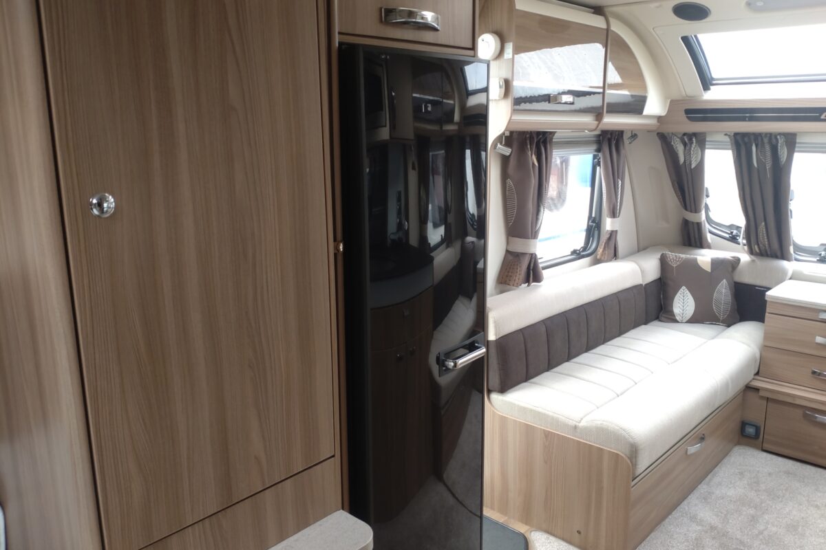 2016 Swift Conqueror 580 Interior