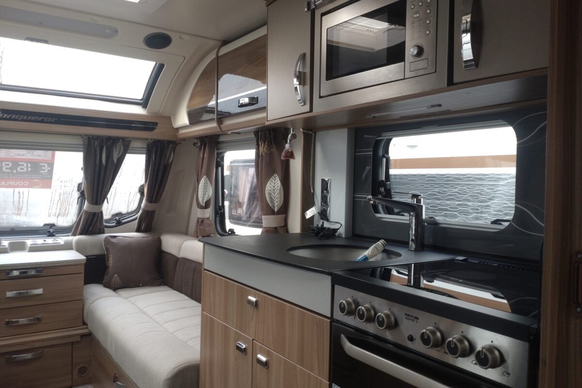 2016 Swift Conqueror 580 Interior