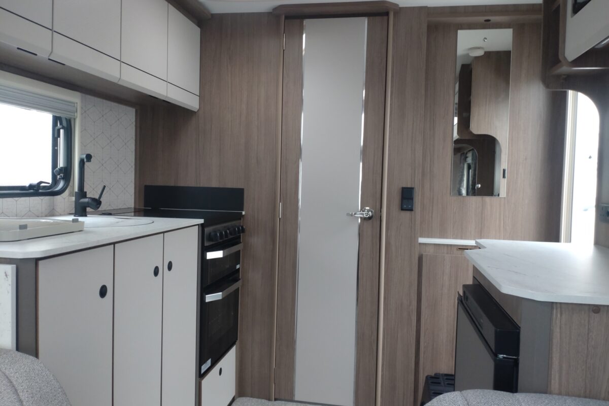 Coachman Acadia 460 Interior