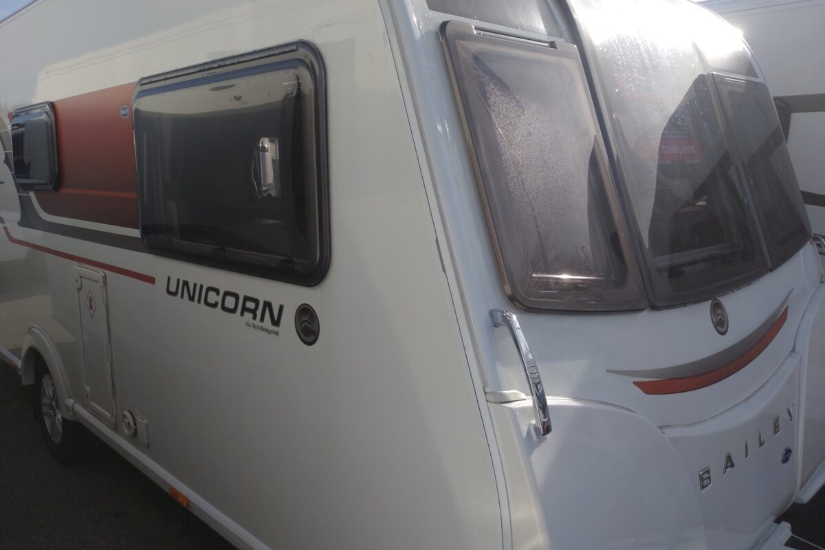 2016 Bailey Unicorn Valencia Side