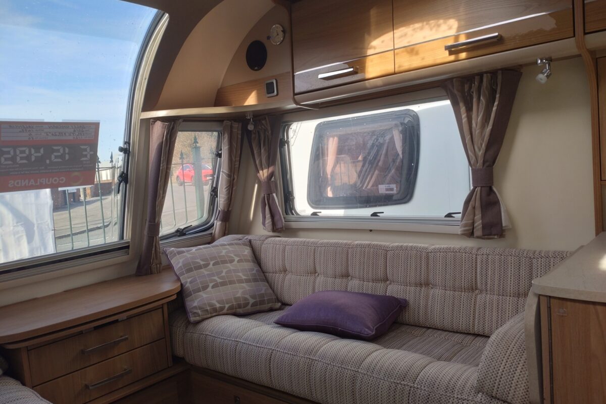 2016 Bailey Unicorn Valencia Interior