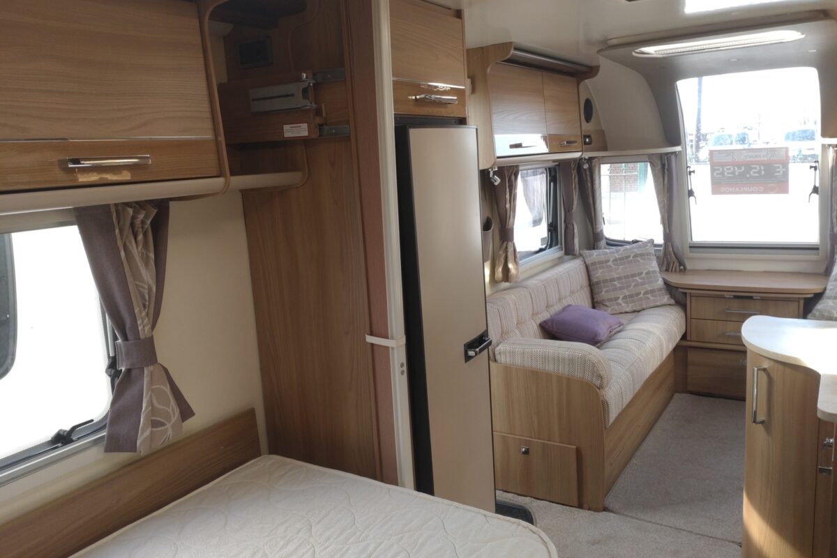2016 Bailey Unicorn Valencia Interior