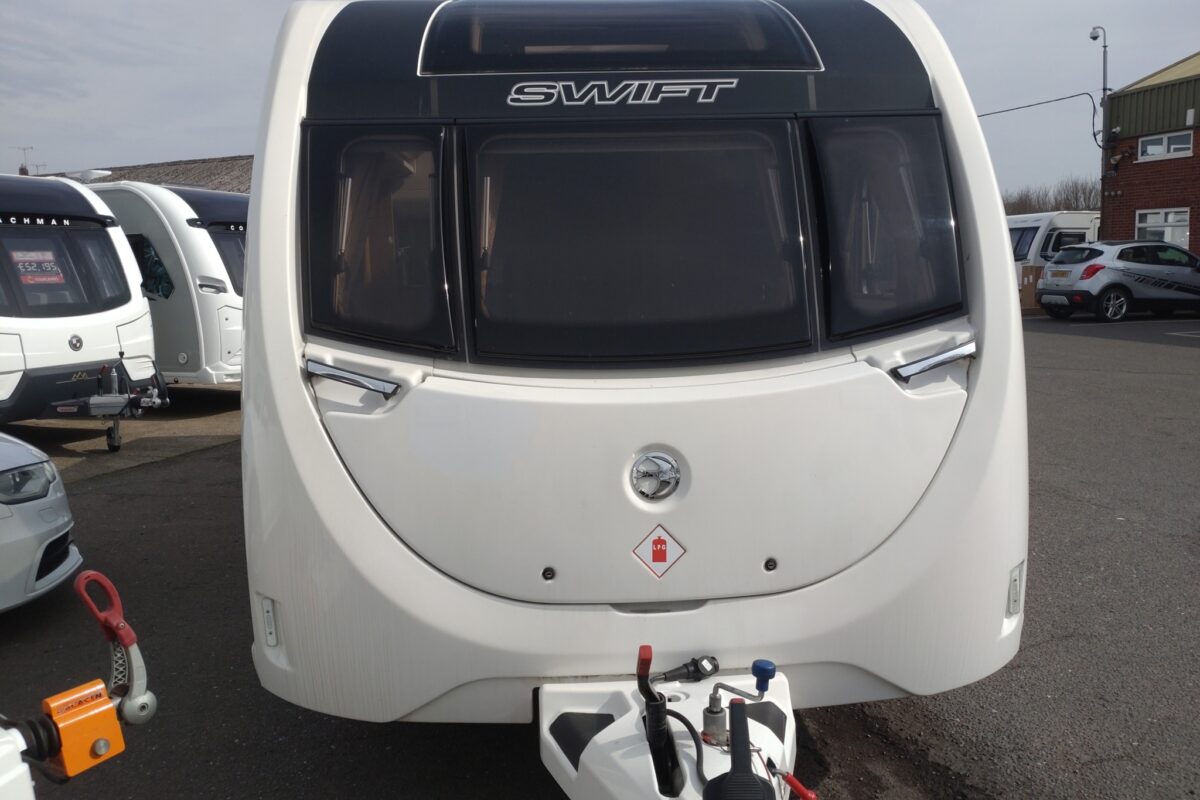 Swift Sunrise 580 Front