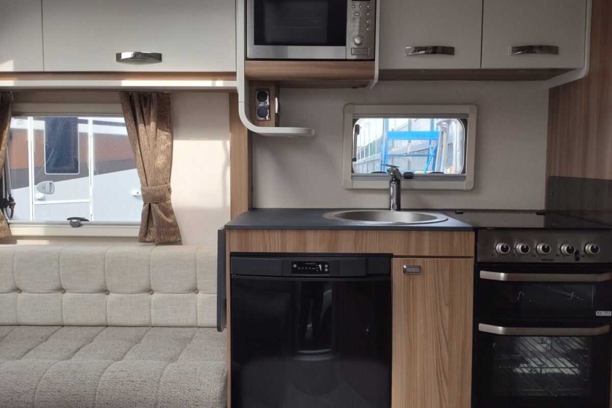 Swift Sunrise 580 Interior