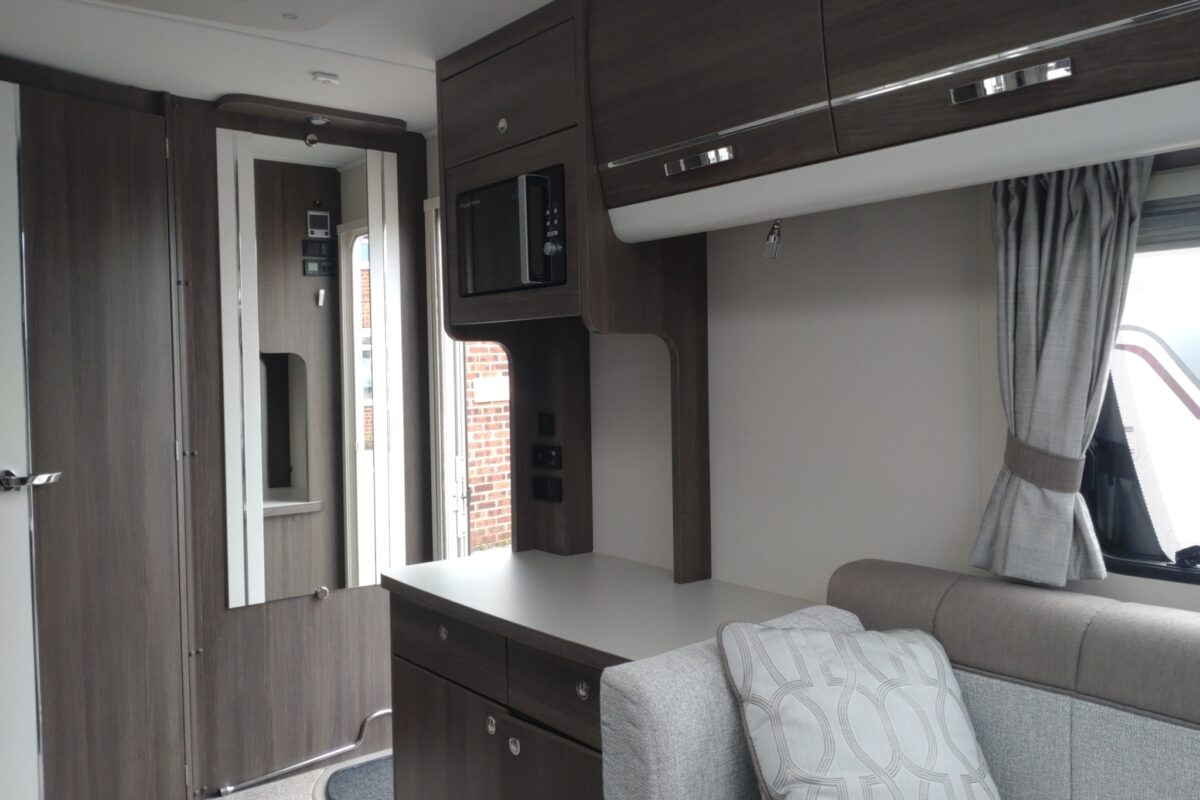 2020 Elddis Affinity 520 Interior