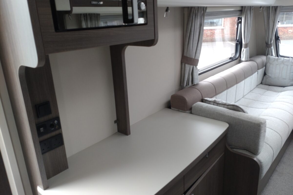 2020 Elddis Affinity 520 Interior