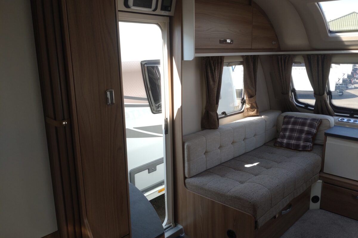 Swift Sprite Super Major 4 SB Interior