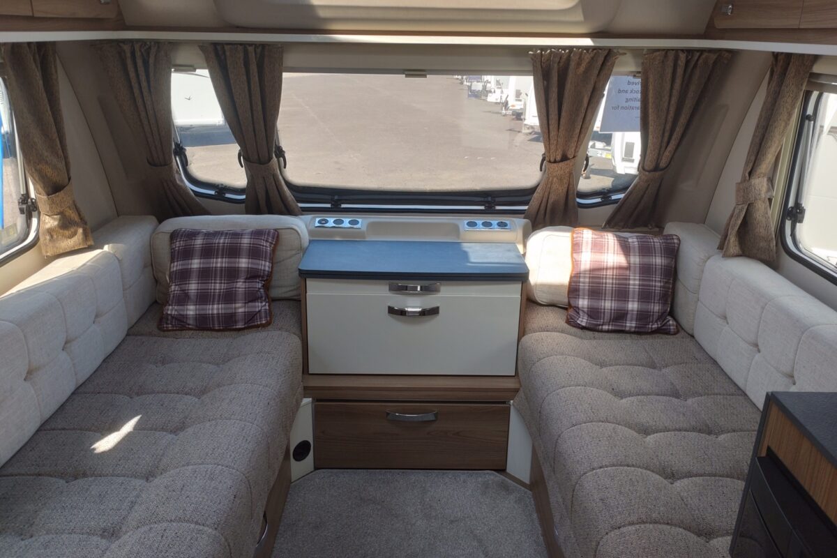 Swift Sprite Super Major 4 SB Interior