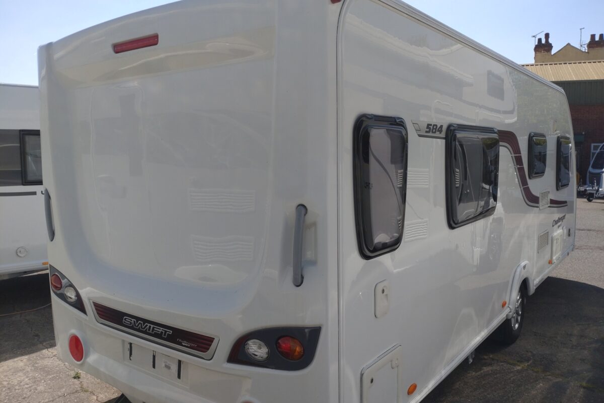 Swift Challenger Sport 584 SR Offside