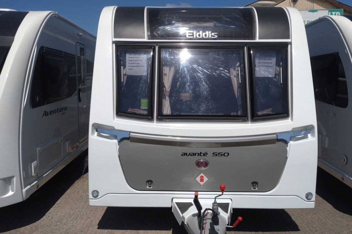 2022 Elddis Avante 550 Front