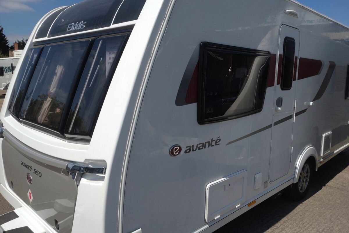 2022 Elddis Avante 550 Front/Side