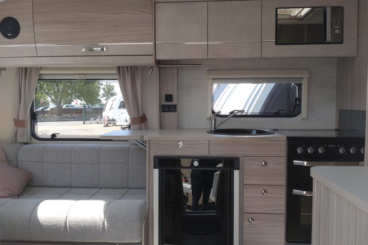 2022 Elddis Avante 550 Interior