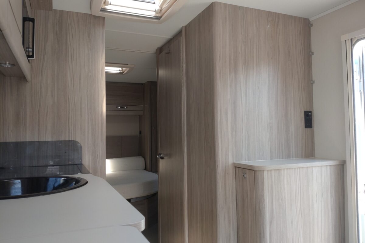 2022 Elddis Avante 550 Interior