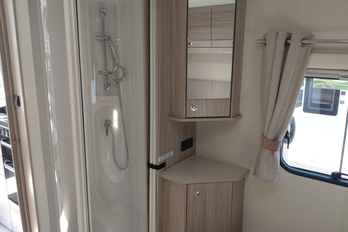 2022 Elddis Avante 550 Interior