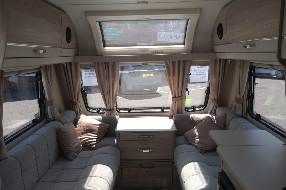 2022 Elddis Avante 550 Interior