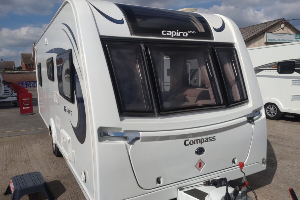 Compass  Capiro 550 Front
