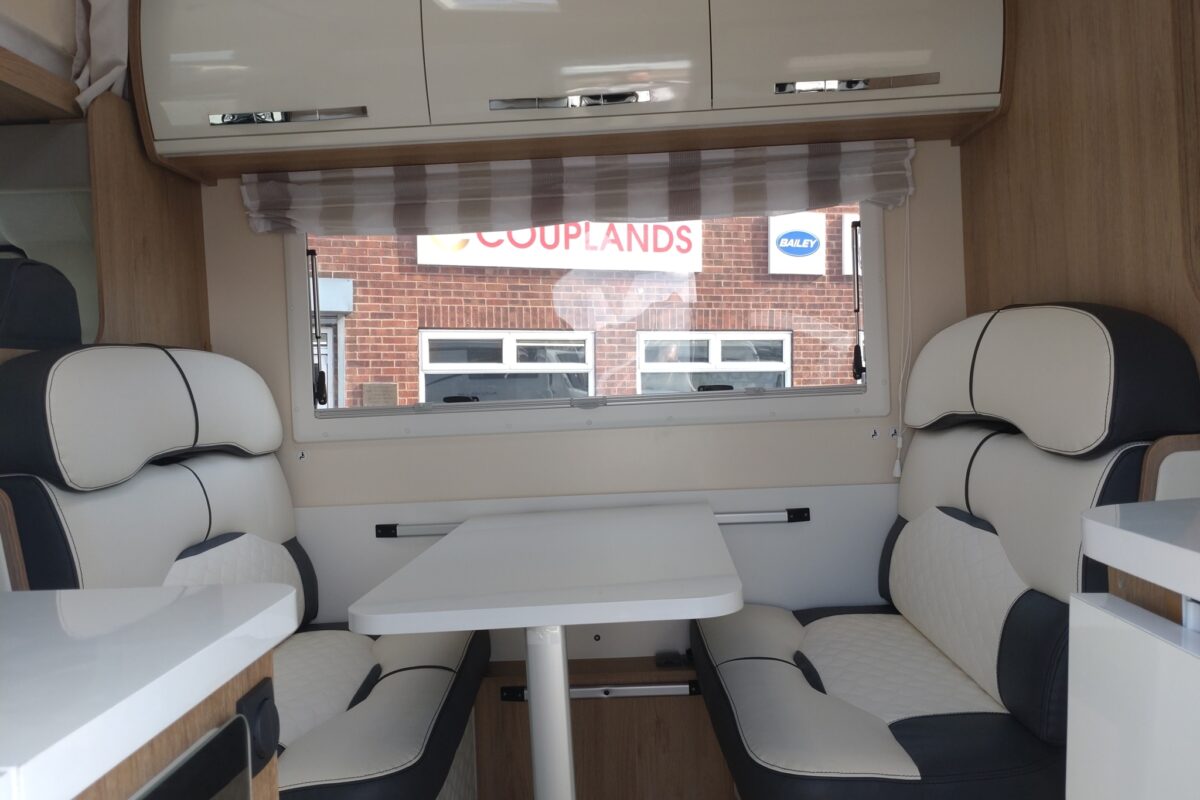 Roller Team Auto Roller 746 Interior