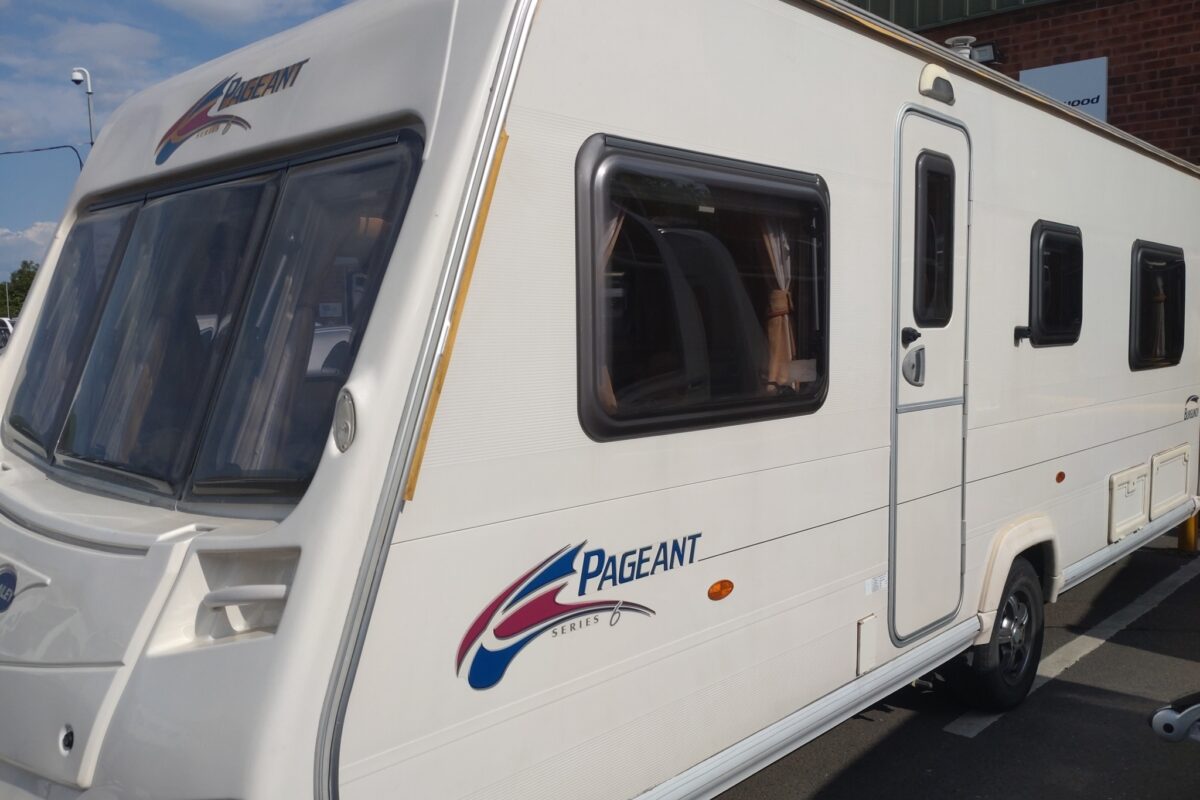 Bailey Pageant Burgundy Nearside