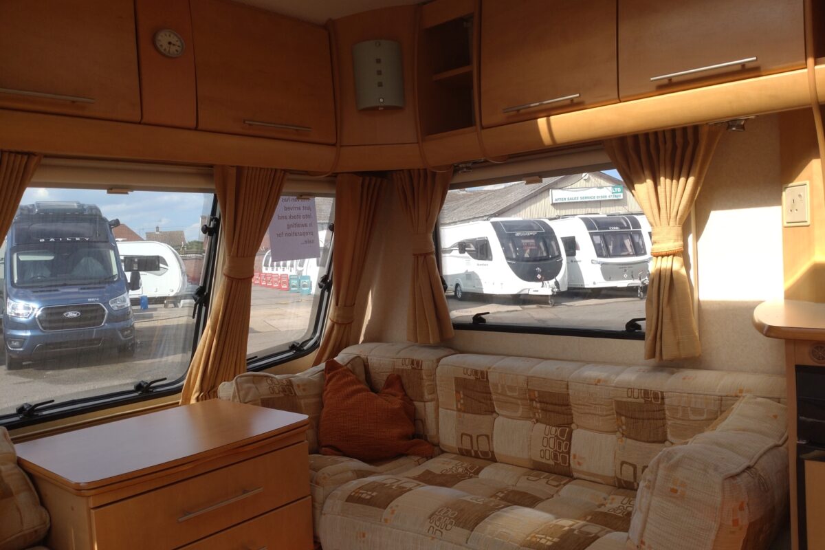 Bailey Pageant Burgundy Interior
