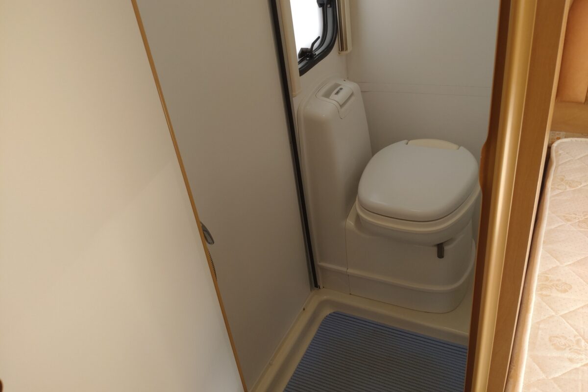 Bailey Pageant Burgundy Interior