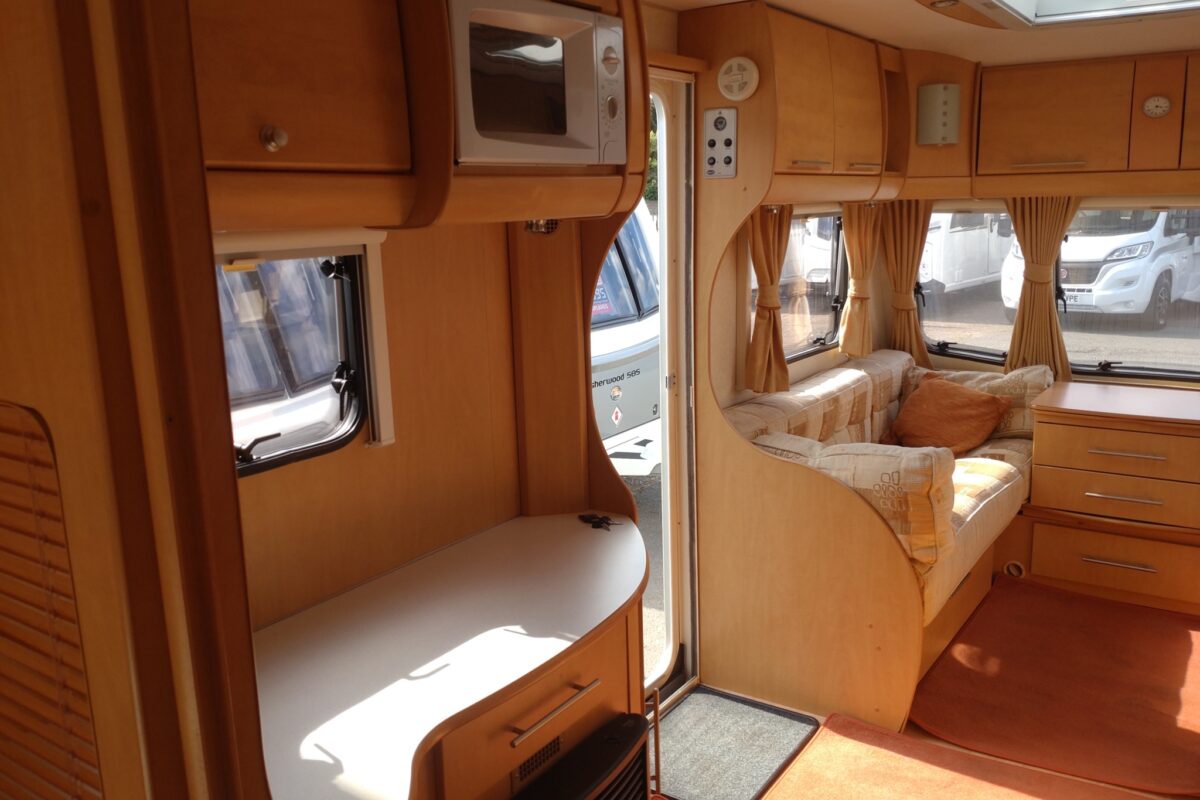 Bailey Pageant Burgundy Interior
