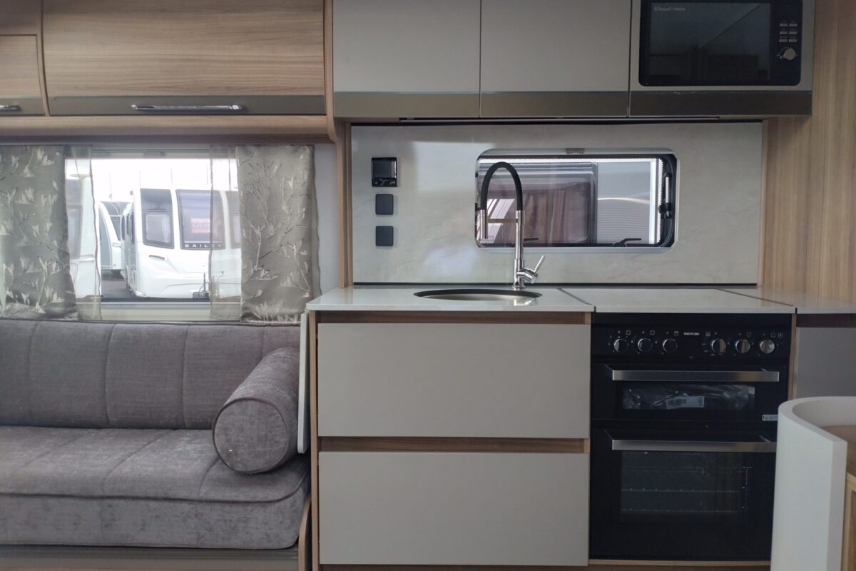 2025 Bailey Unicorn Deluxe Vigo Interior