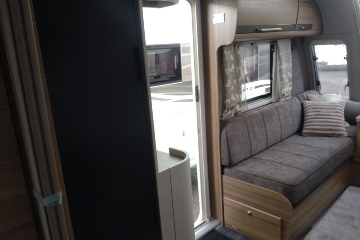 2025 Bailey Unicorn Deluxe Vigo Interior