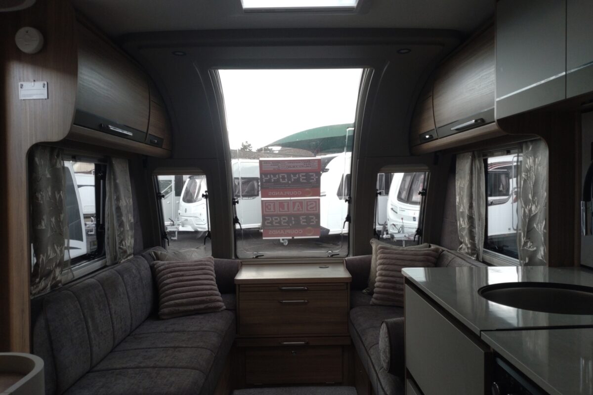 2025 Bailey Unicorn Deluxe Vigo Interior