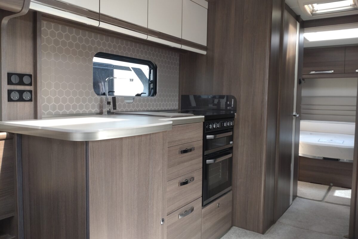 2021 Buccaneer Barracuda Interior