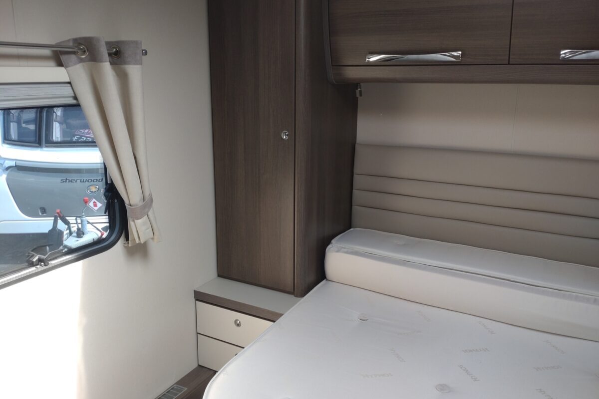 2021 Buccaneer Barracuda Interior