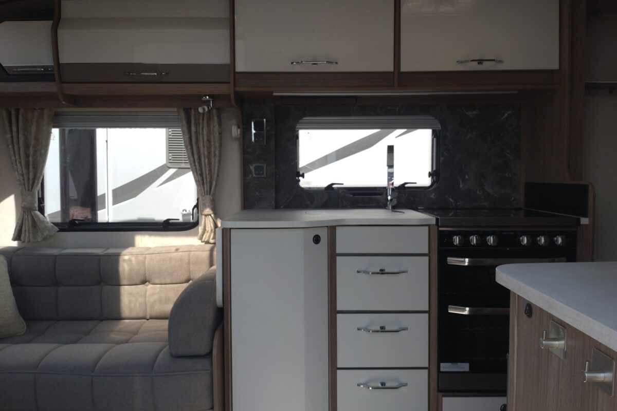 2024 Coachman Vip 575 Interior