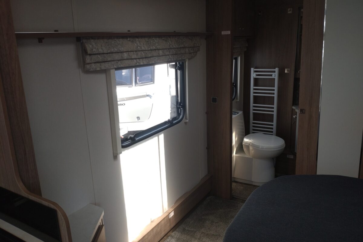 2024 Coachman Vip 575 Interior