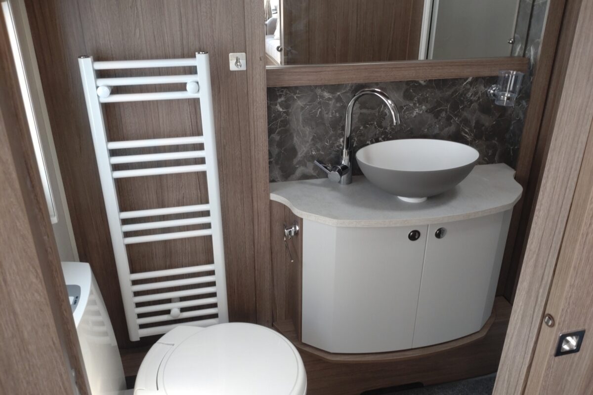 2024 Coachman Vip 575 Interior