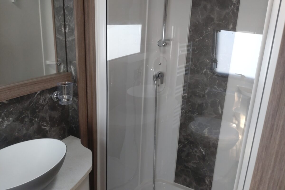 2024 Coachman Vip 575 Interior