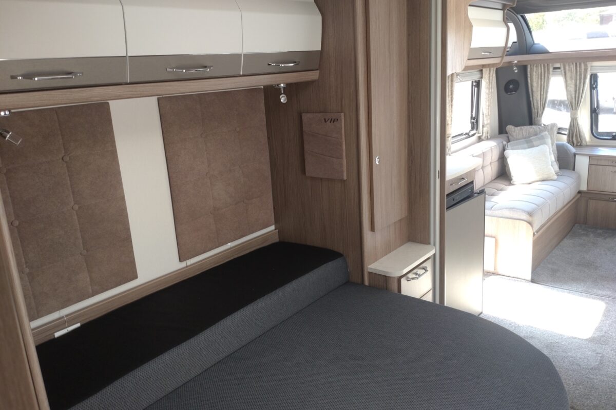 2024 Coachman Vip 575 Interior
