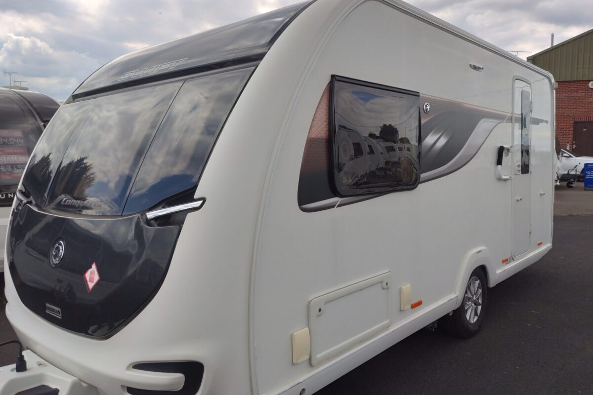 2018 swift conqueror 480 exterior
