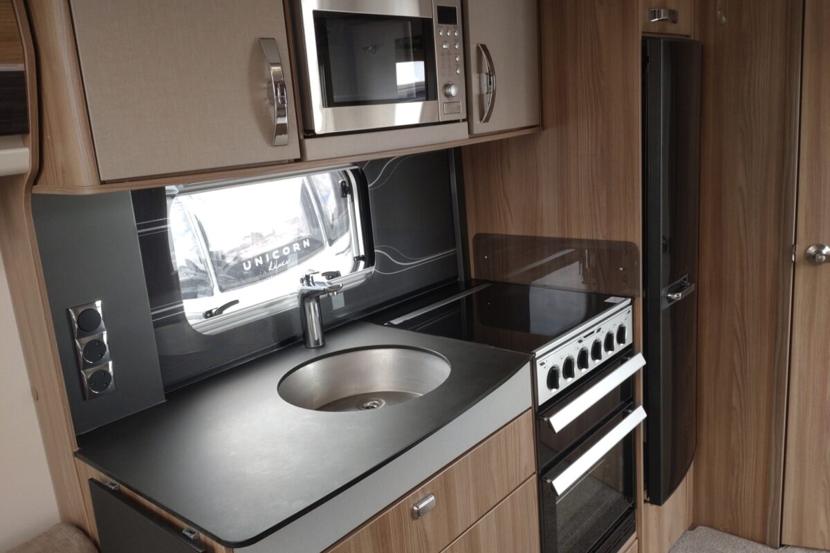 2018 swift conqueror 480 interior