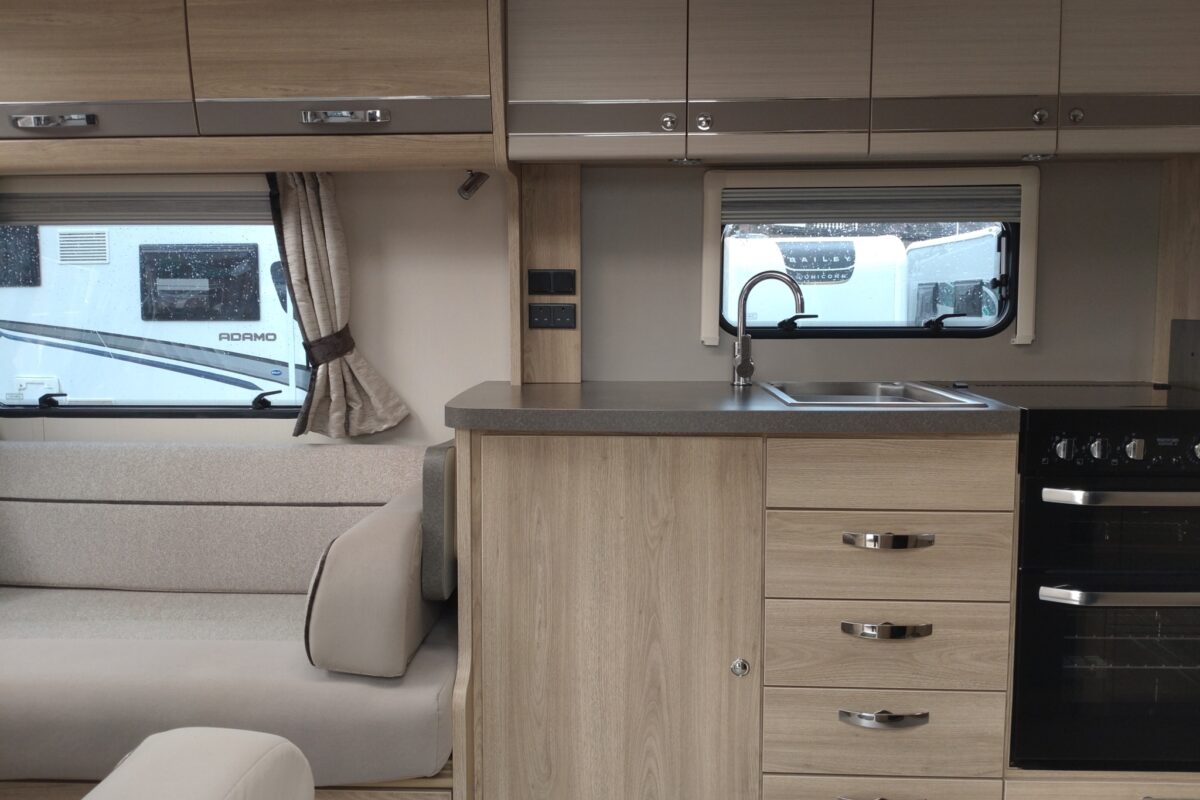 2018 ELDDIS CRUSADER STORM INTERIOR