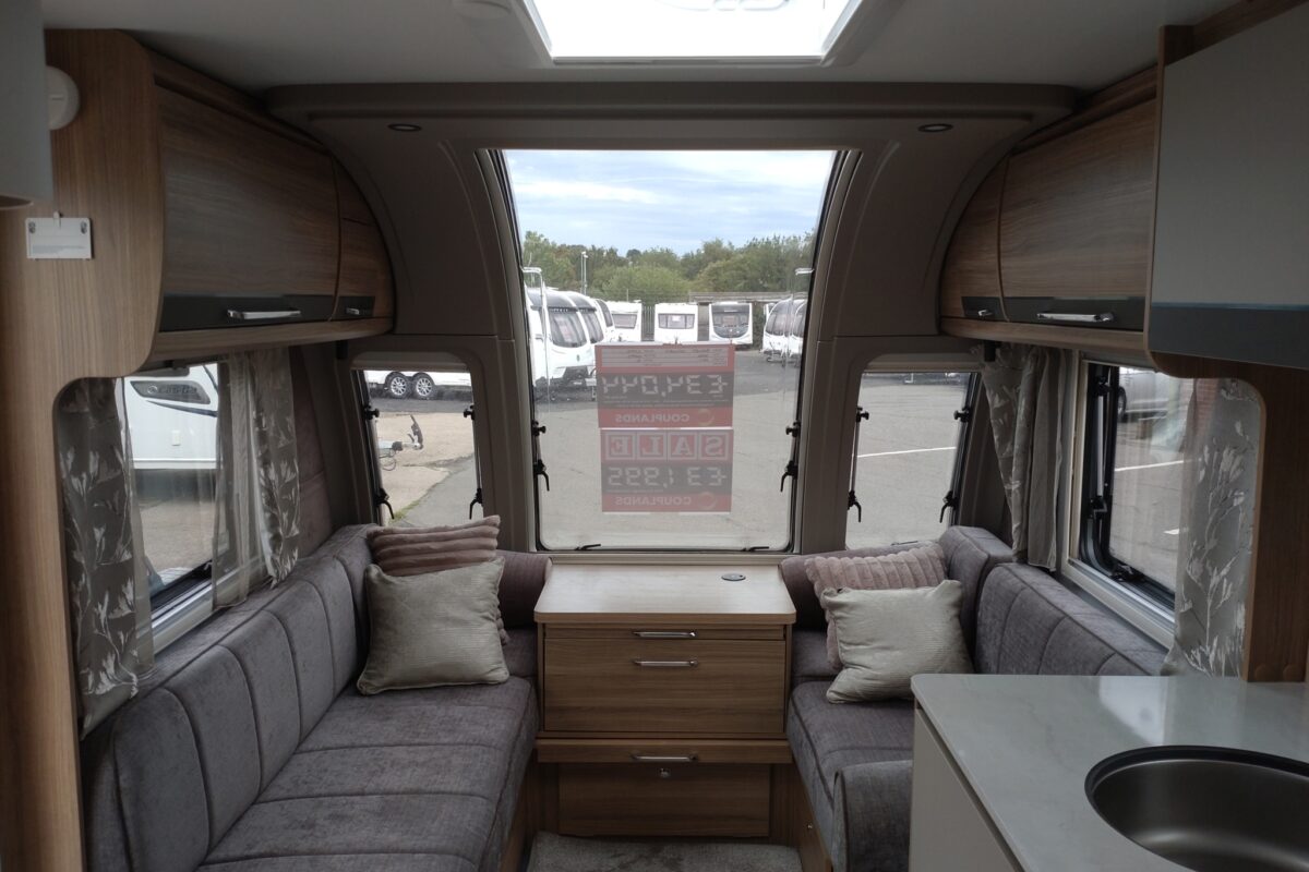 2025 Bailey Unicorn Deluxe Cadiz Interior