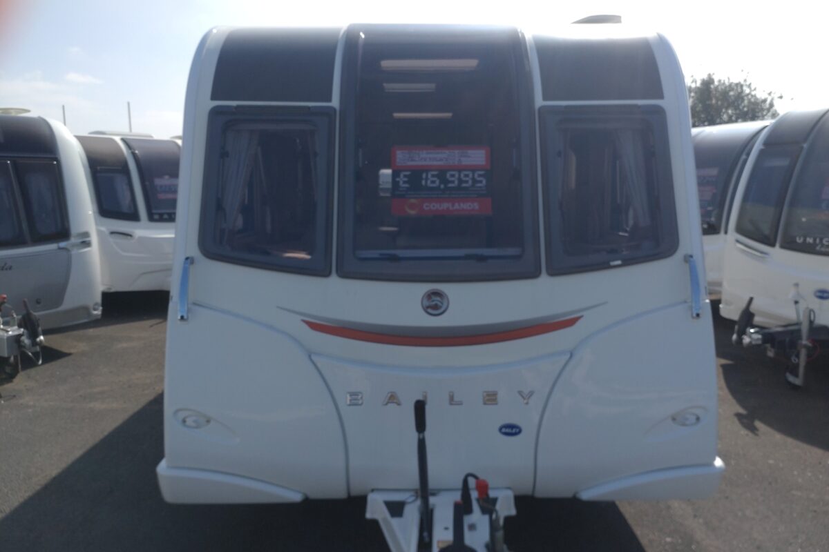 2017 Bailey Unicorn Vigo Front